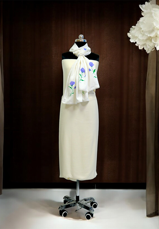 Artisan-crafted elegant painted stole