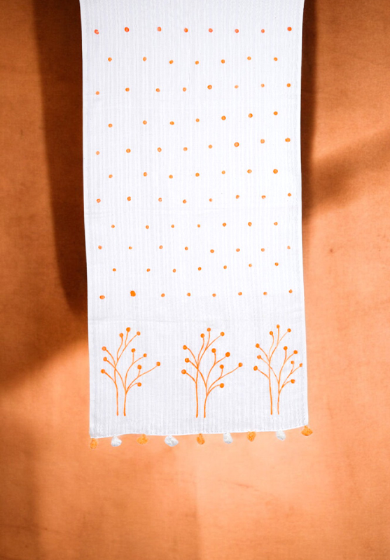 Artistic stole with unique design