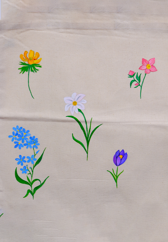 Eco-friendly tote with artistic design