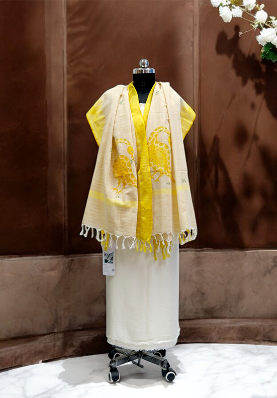 Bhil art hand-painted dupatta