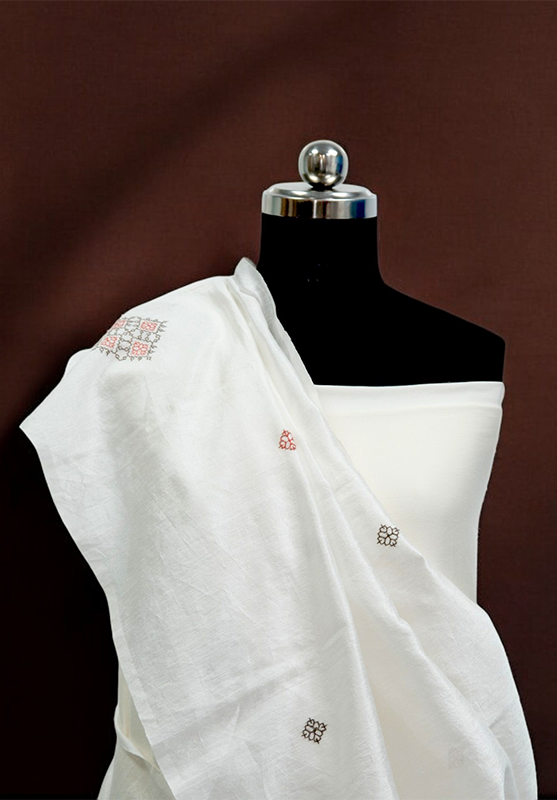 Intricate threadwork showcasing vibrant Kasuti artistry