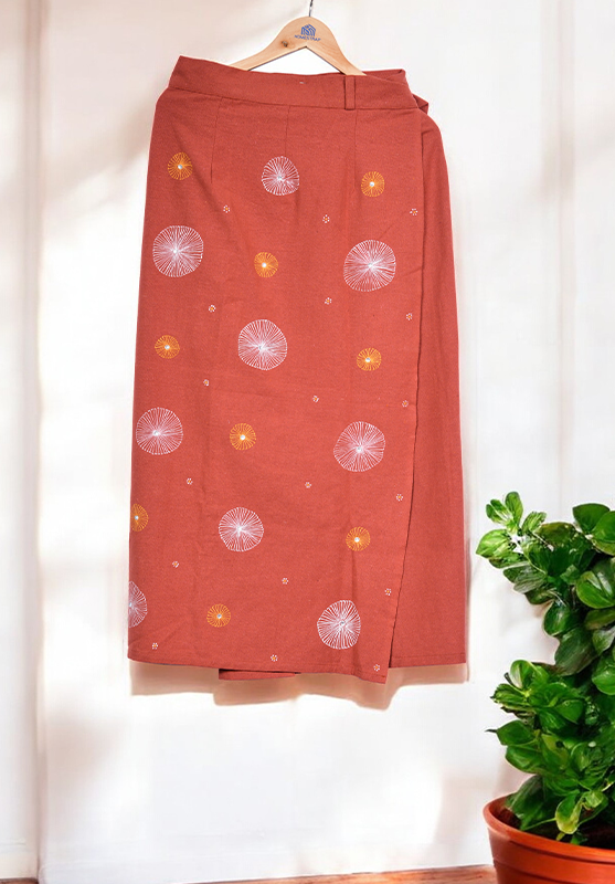 Elegant wrap round with flattering fit