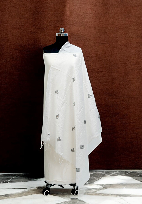 Stunning Kasuti embroidery showcasing Karnataka’s rich craftsmanship