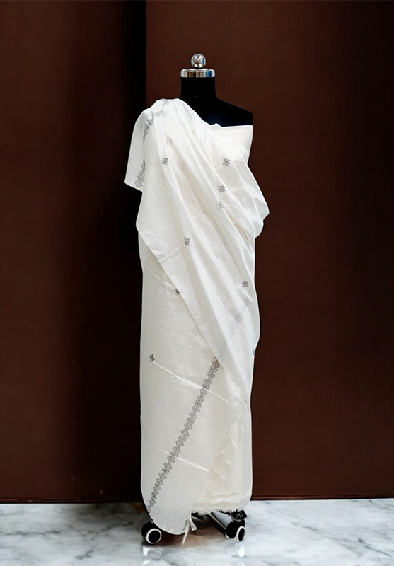 Exquisite Kasuti embroidery glowing on handcrafted dupatta