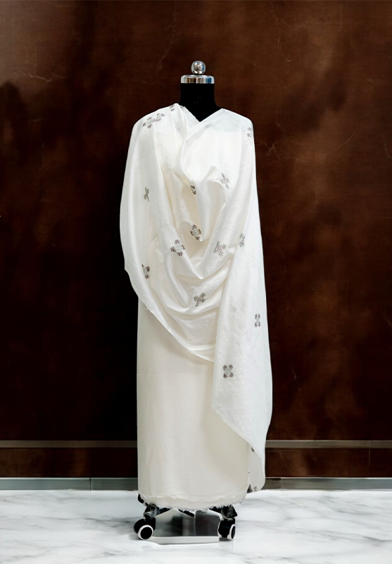 Festive dupatta with Kasuti handwork