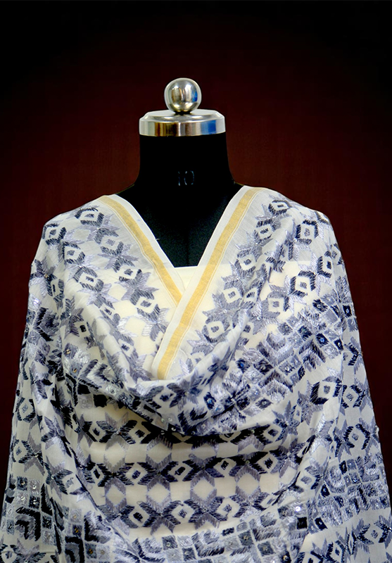 Authentic Phulkari dupatta with Do-Rukha embroidery