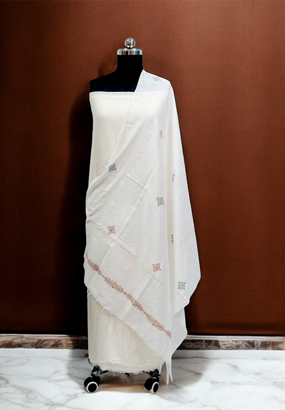 Hand embroidered Kasuti dupatta styled on mannequin