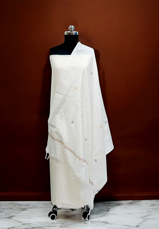 Hand embroidered Kasuti dupatta styled with ethnic outfit